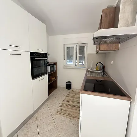 150 Meters From The - By Ta Leut Agency Apartmán