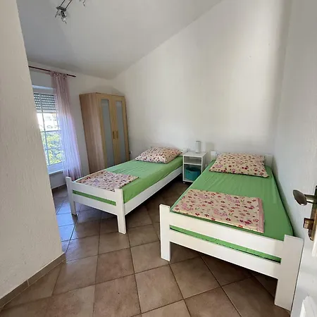 Apartmán 150 Meters From The - By Ta Leut Agency