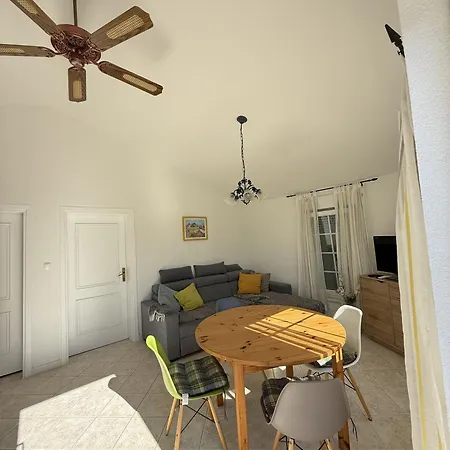 150 Meters From The - By Ta Leut Agency Apartmán Vir