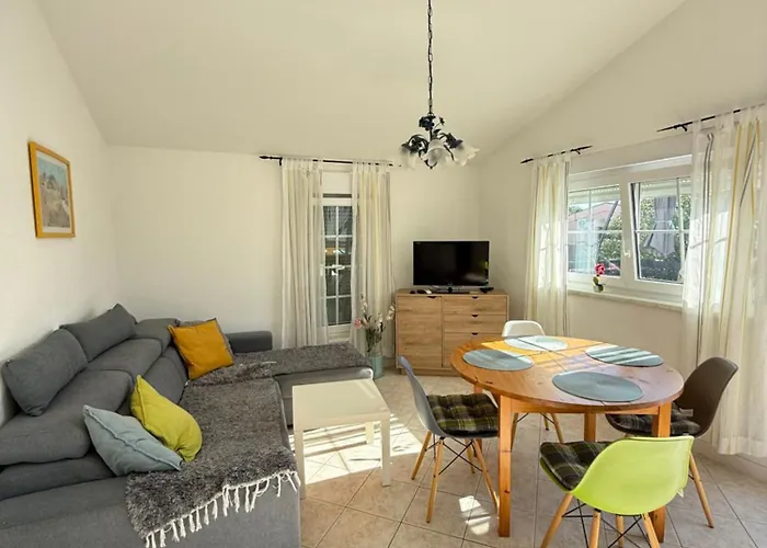 150 Meters From The - By Ta Leut Agency Apartman Vir