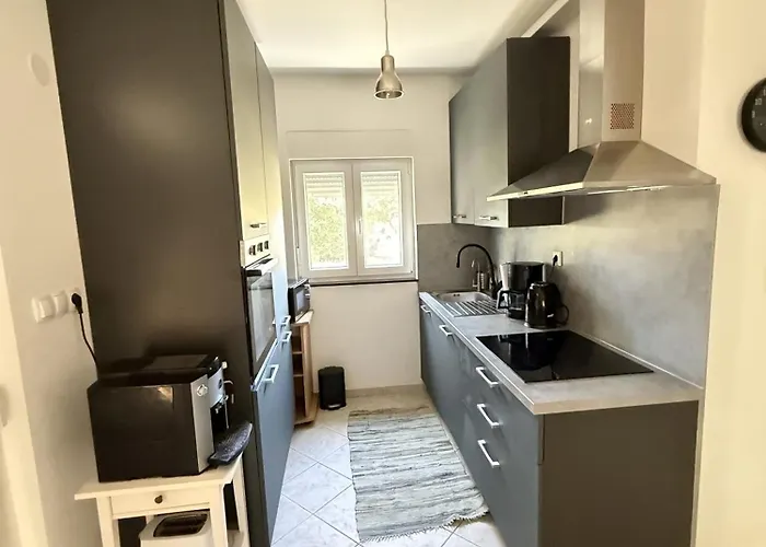 150 Meters From The - By Ta Leut Agency Apartman Vir