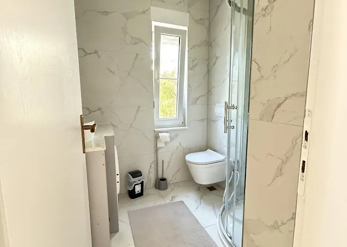 150 Meters From The - By Ta Leut Agency Apartman Vir