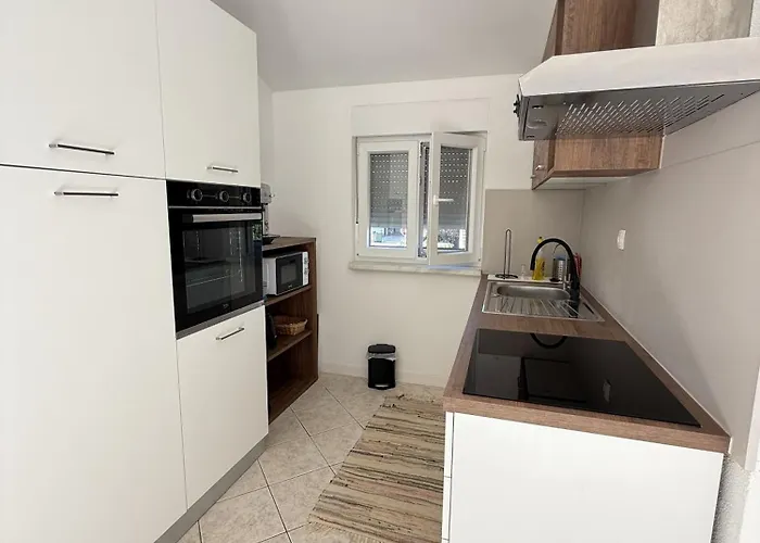 150 Meters From The - By Ta Leut Agency Apartman