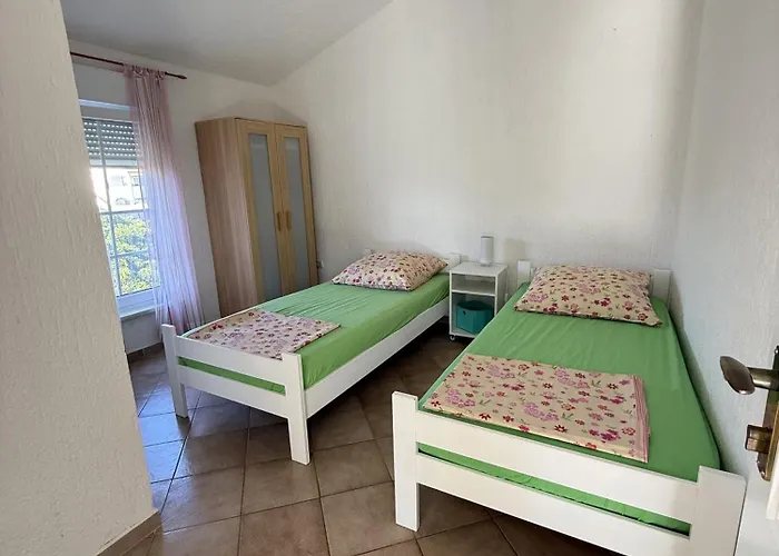 Apartman 150 Meters From The - By Ta Leut Agency